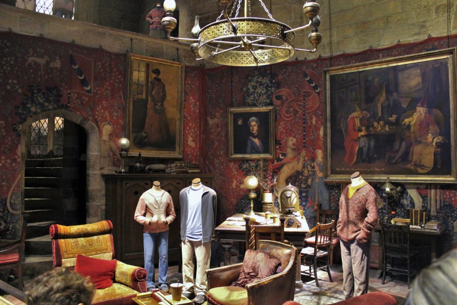 Музей Гарри Поттера в Лондоне спальня Гриффиндора
