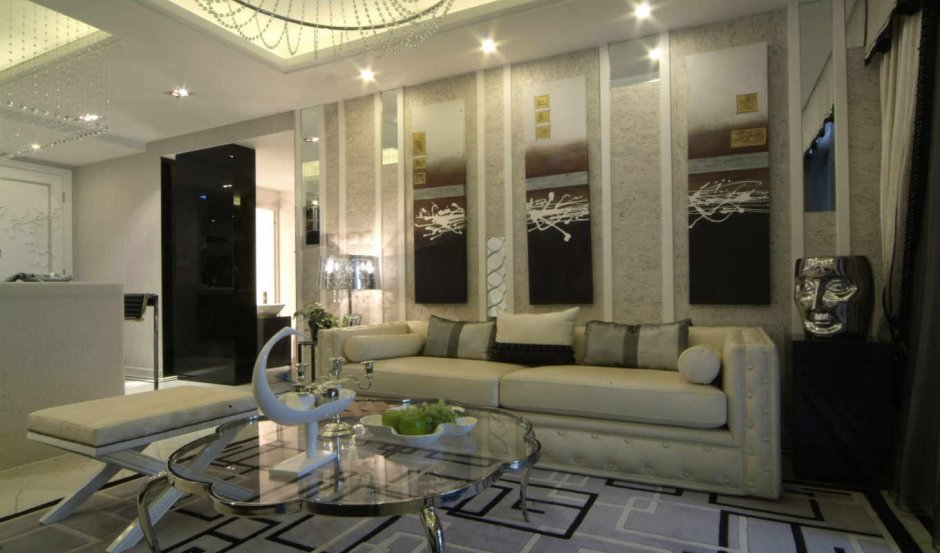 Интерьер гостиной в стиле Модерн с большим зеркалом