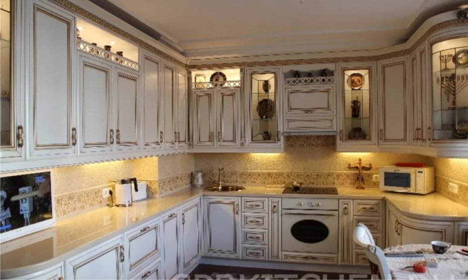 Кухонные гарнитуры классика светлые