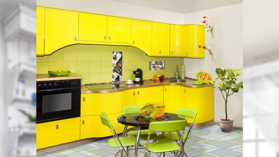 Белая кухня желтые стены