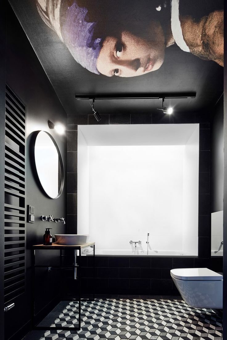 Черный потолок в ванной (60 фото)