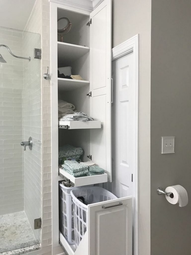 Встроенные шкафчики в ванной
