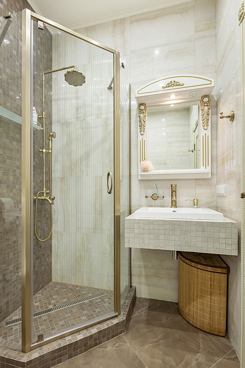 Ванная комната с душевой кабиной в стиле Неоклассика