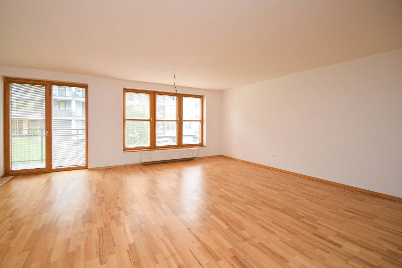 Пустая комната без мебели. Интерьер комнаты без мебели. Пустая комната. Пустая квартира.