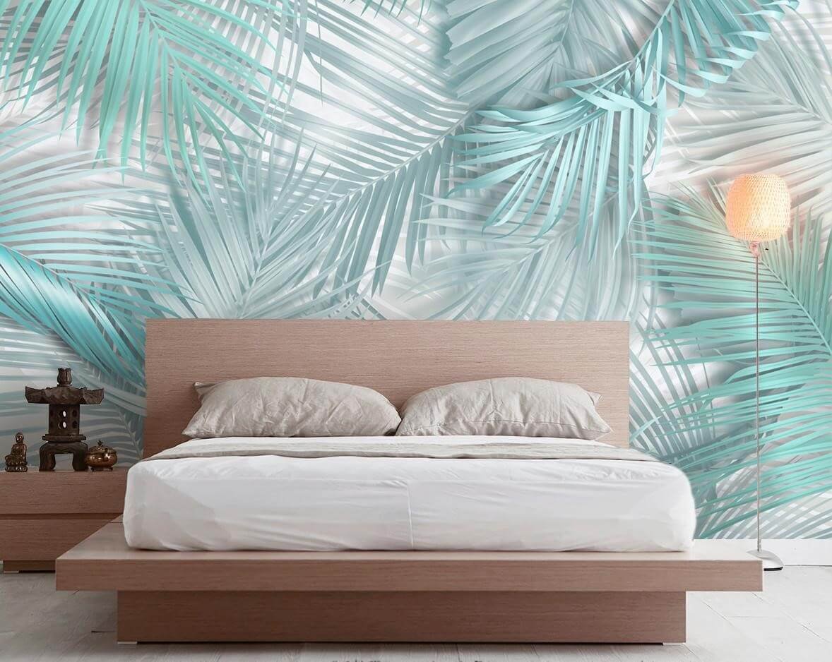 Интерьер спальни с пальмовыми ветками