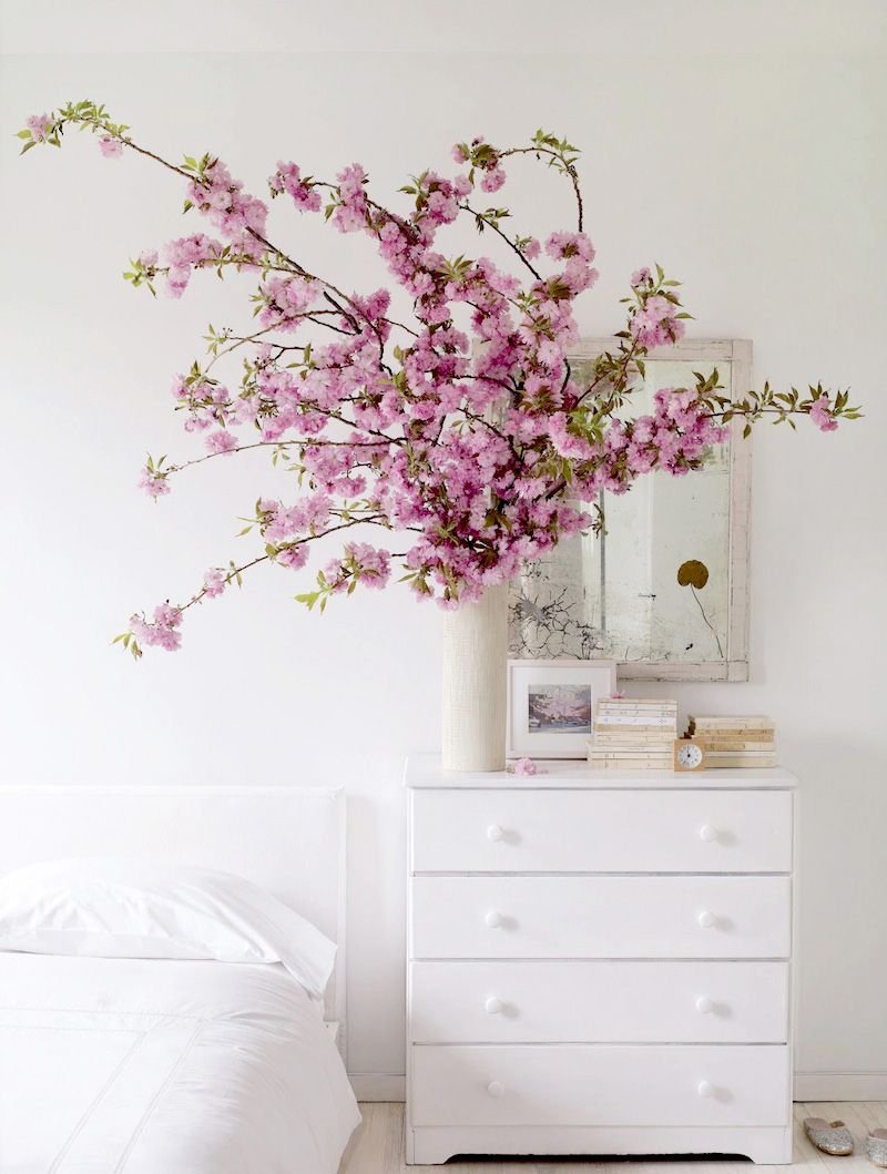 Декоративные цветы в спальню