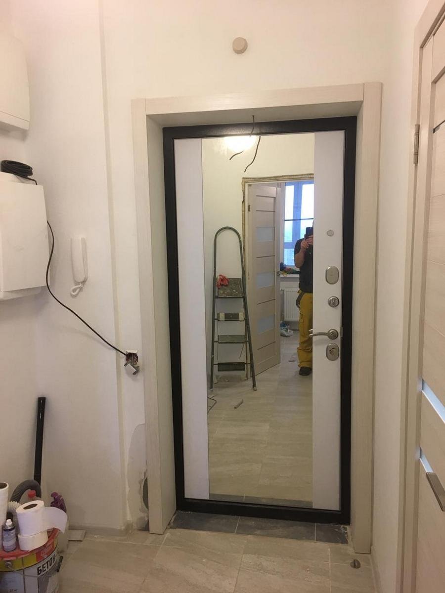 Входная дверь Лабиринт Нью-Йорк с зеркалом максимум
