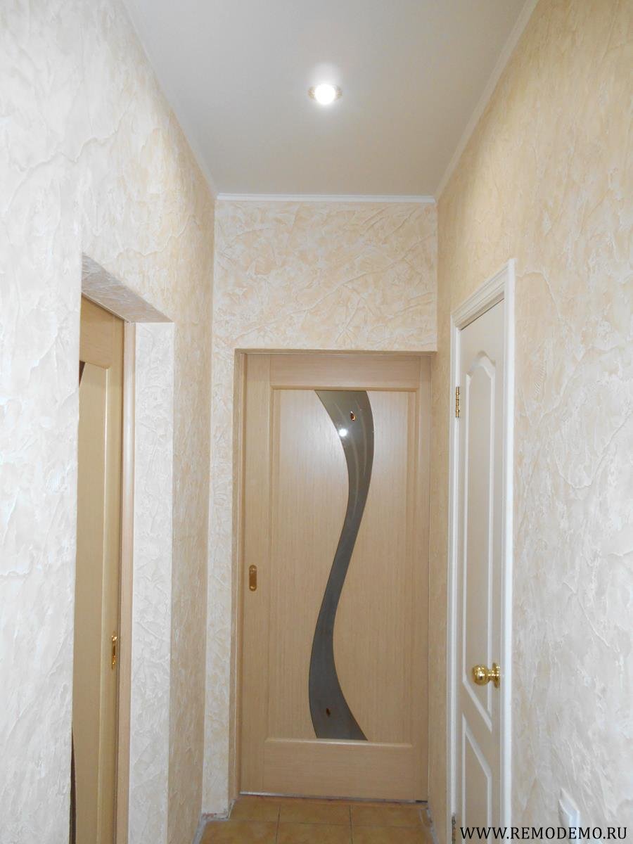 Декоративная штукатурка в узком коридоре