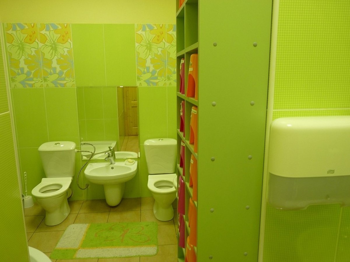 Дизайн туалета в детском саду фото