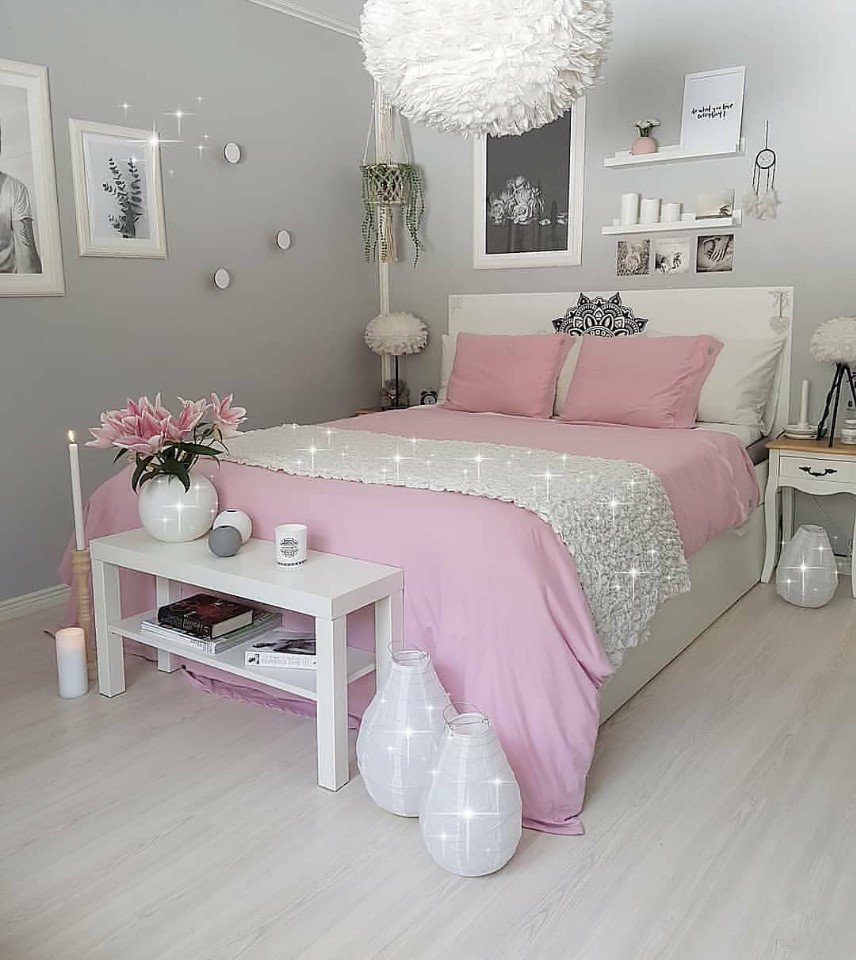 Комната для девочки в серо-розовых тонах