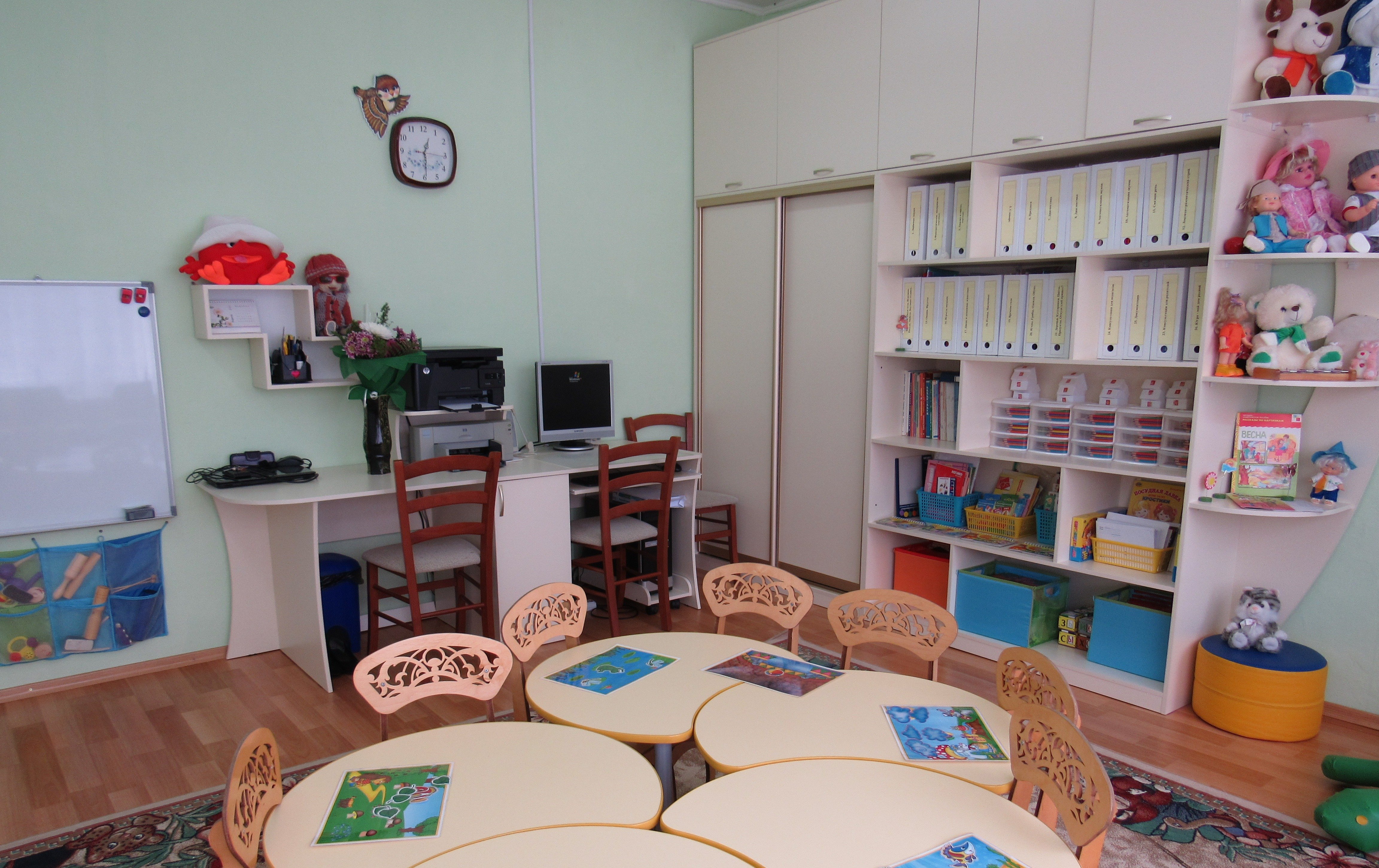 Логопед мебель. Кабинет логопеда. Кабинет логопеда в детском саду. Оборудование для логопедического кабинета. Мебель для логопедического кабинета в детском саду.