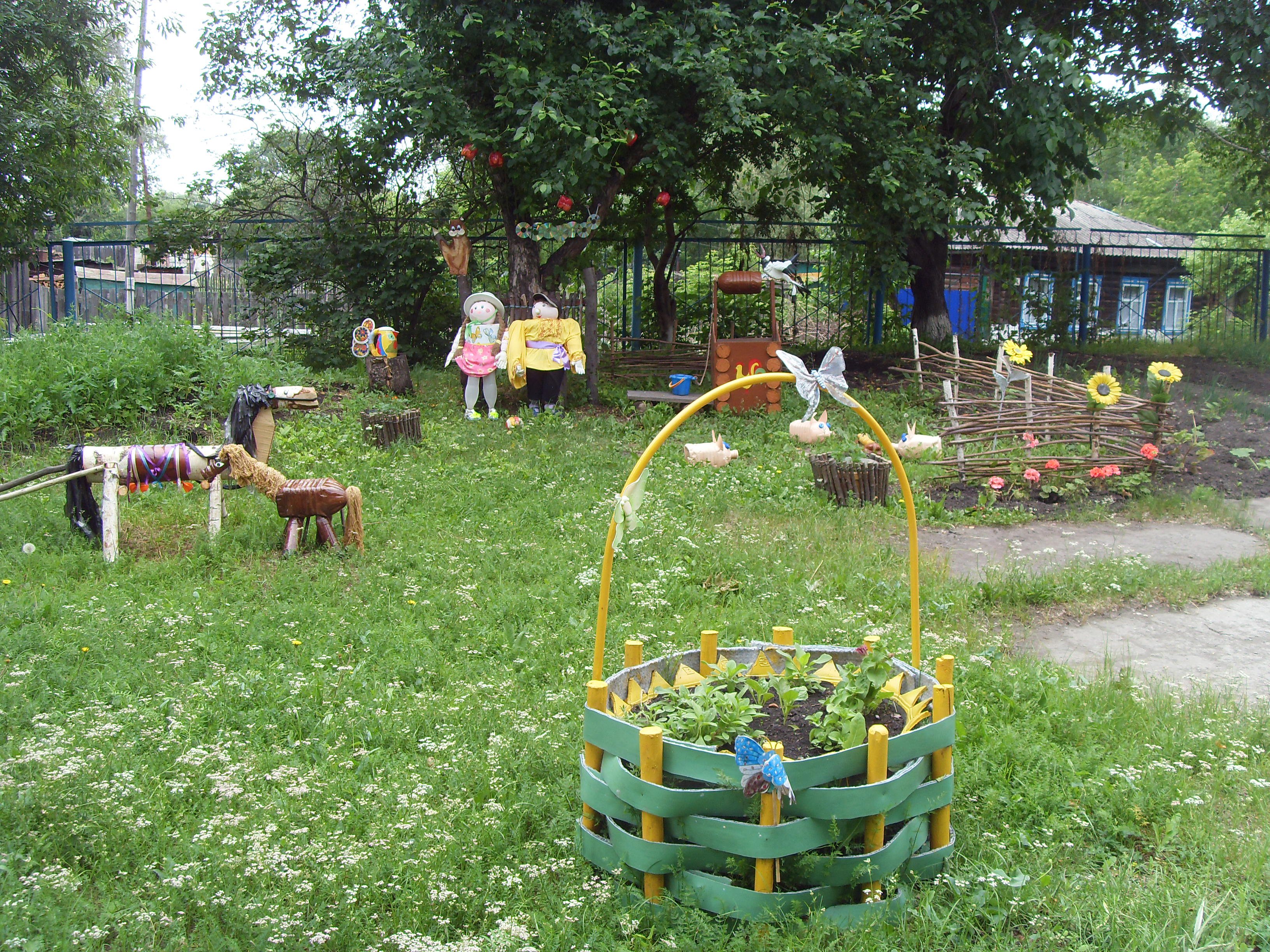 Чем украсить участок в детском саду своими руками летом фото