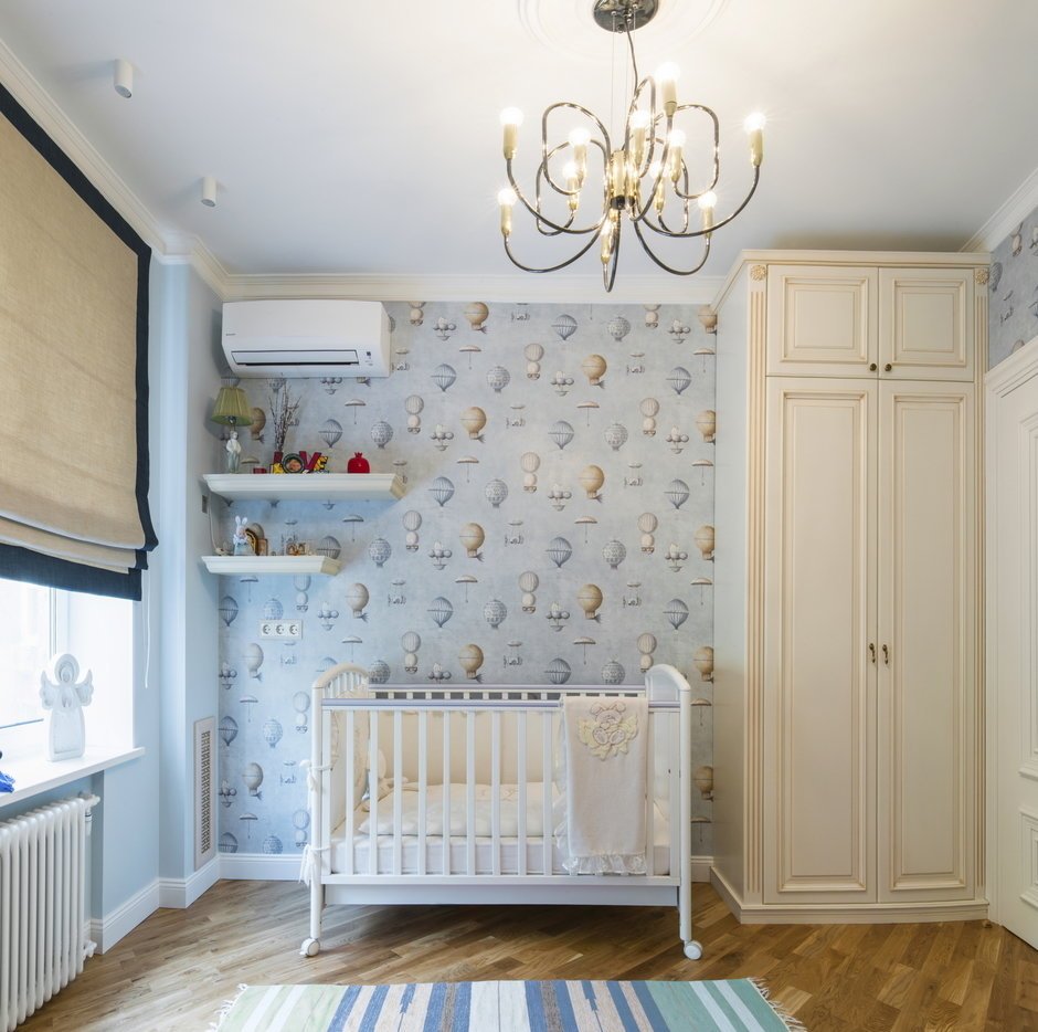 Классическая детская комната в пастельных тонах