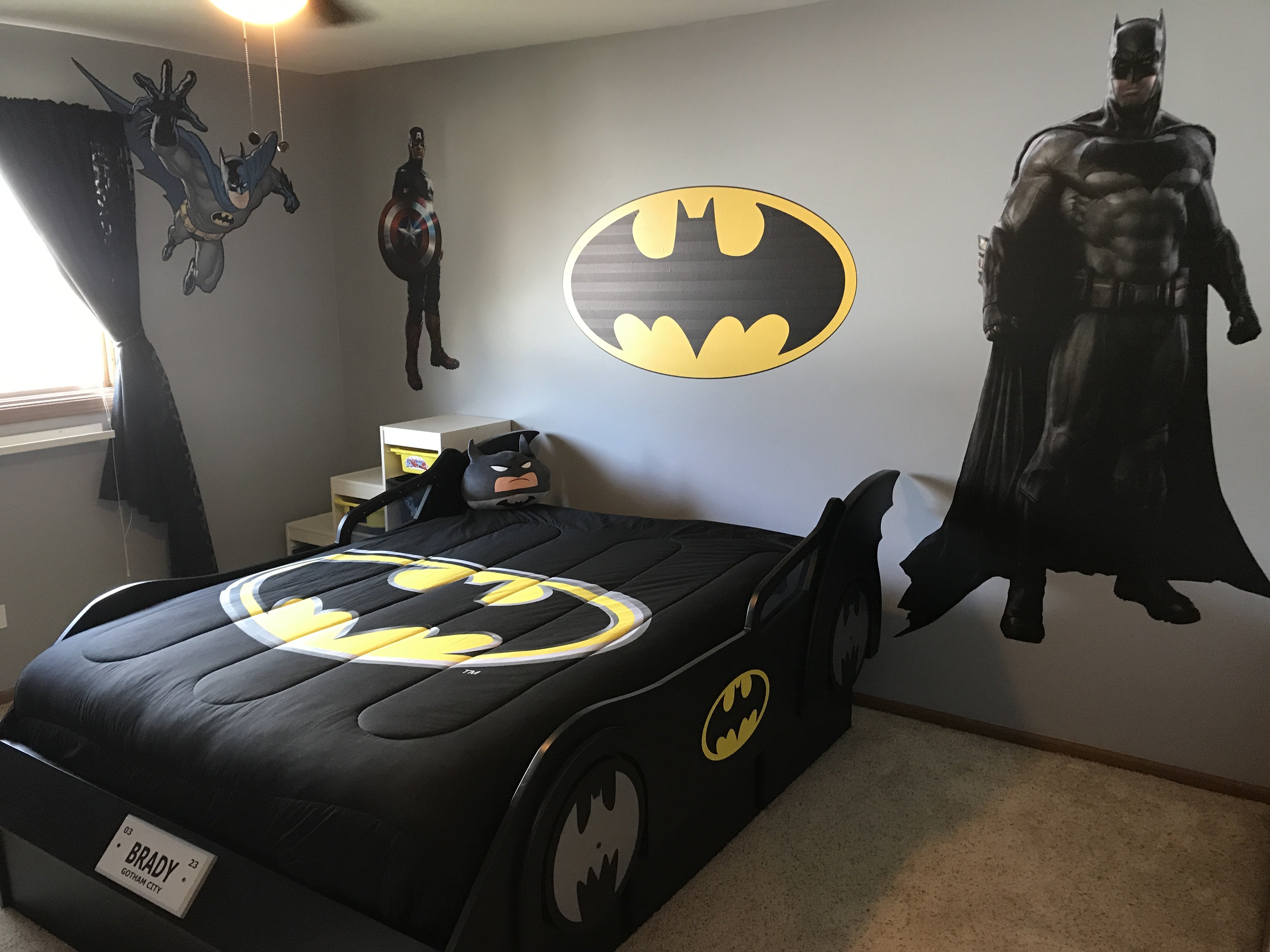 комната в стиле бэтмен