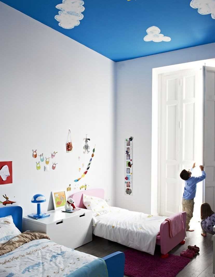 Крашеный потолок в детской