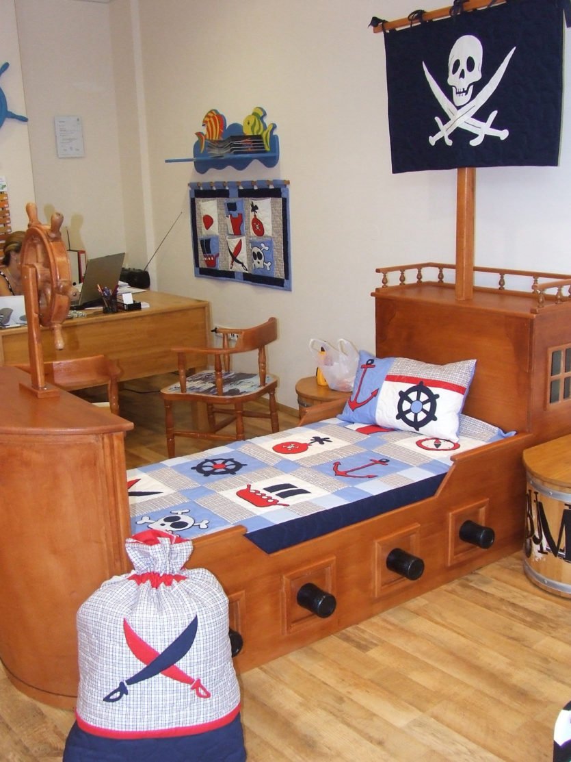 Кровать в пиратском стиле