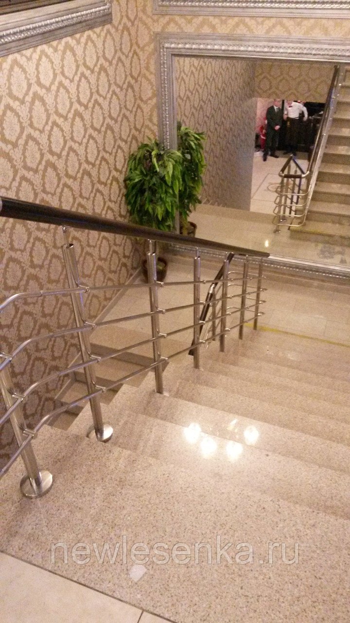 Комбинированные ограждения для лестниц