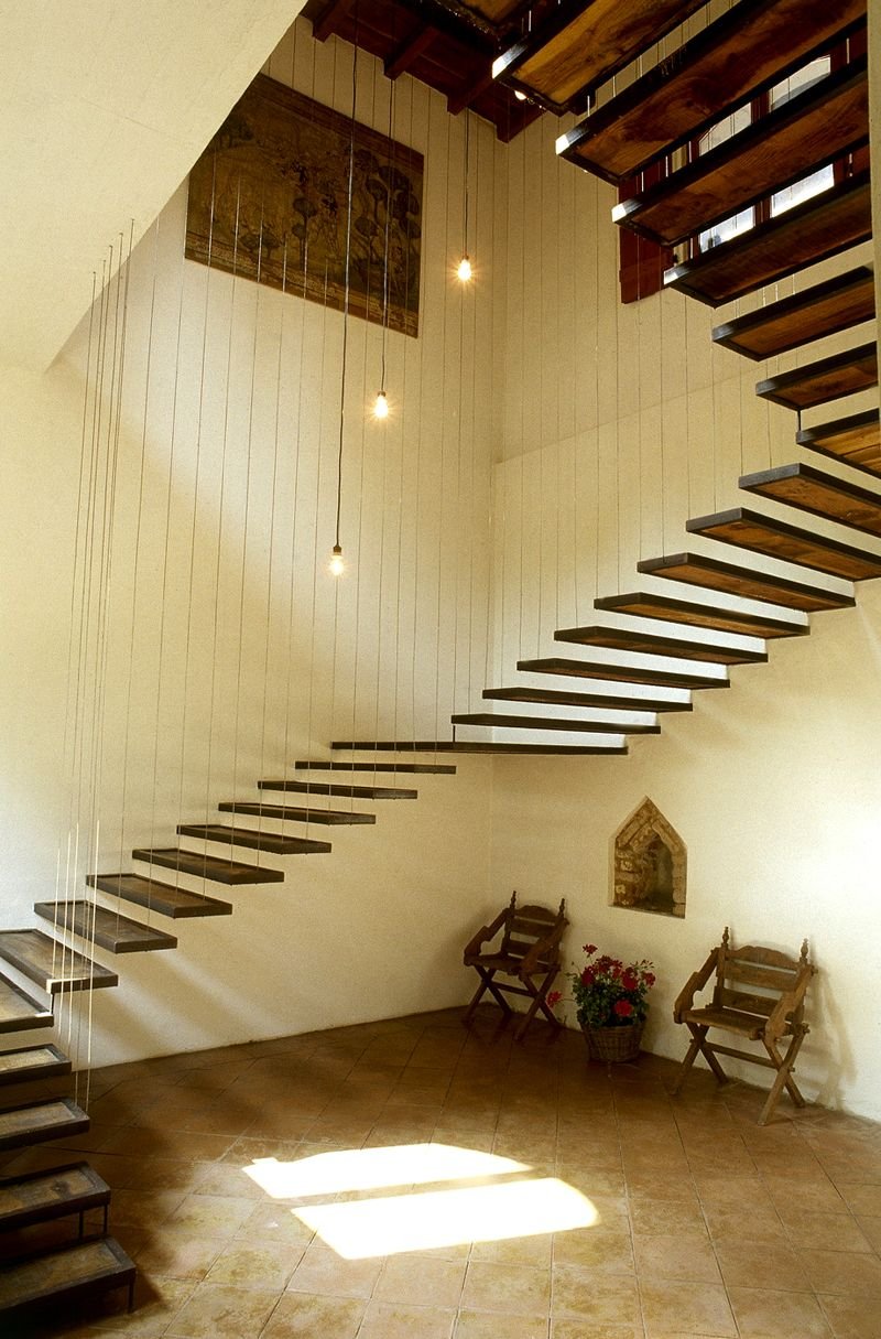 Металлическая лестница черная деревянные ступени фото в интерьере