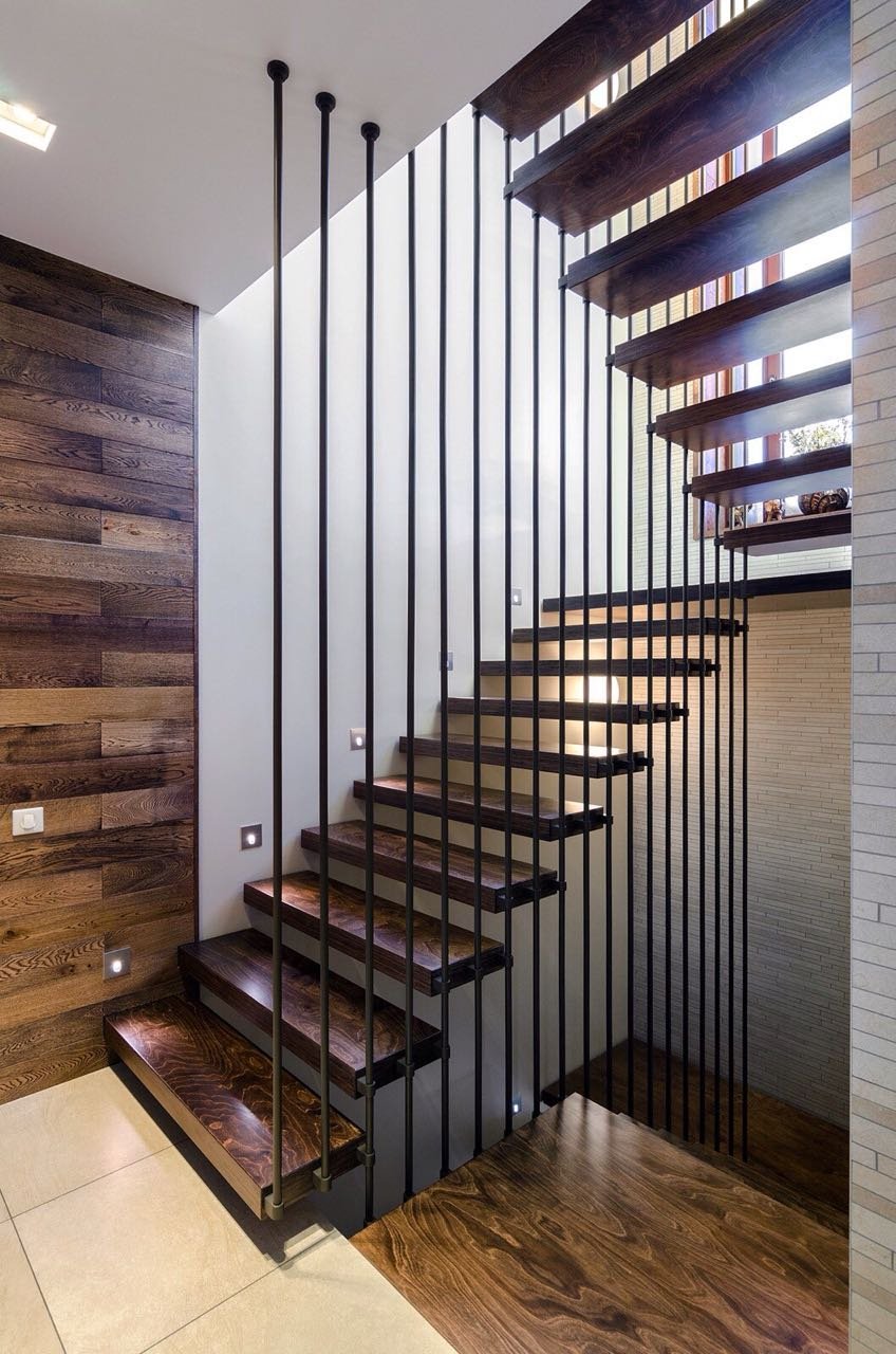 Современные лестницы в интерьере комбинированные