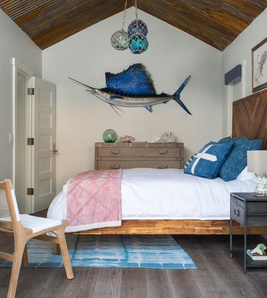 Дачная спальня в морском стиле