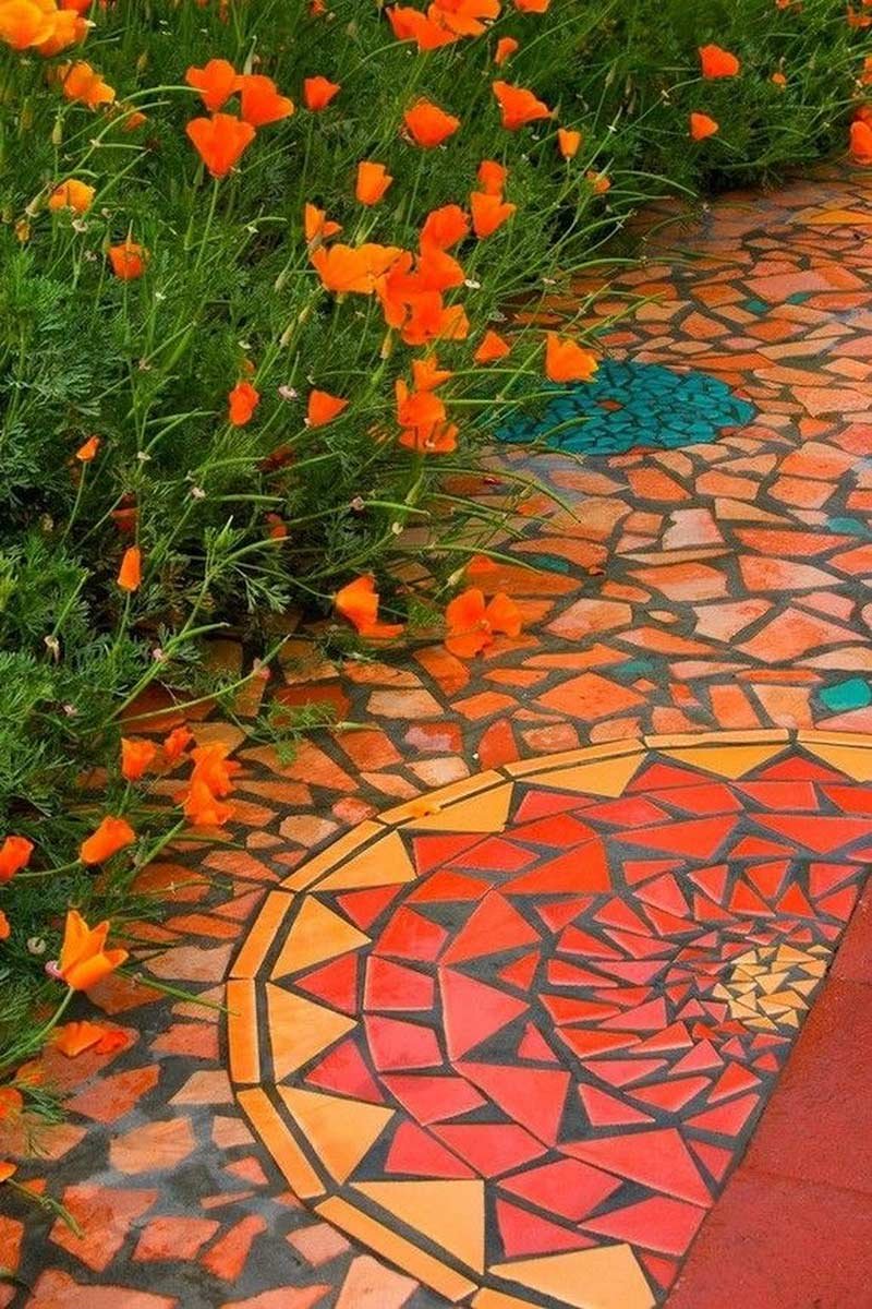 Мозаика на садовых дорожках
