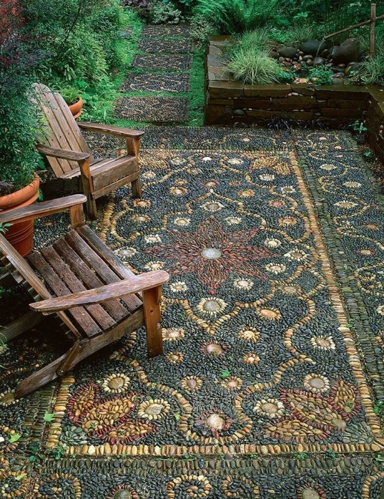 Галечная мозаика для сада