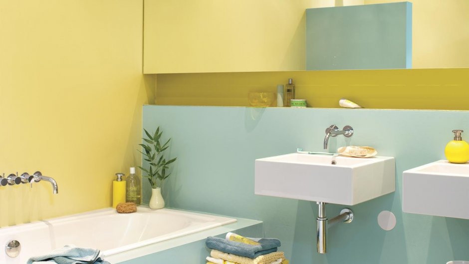 Варианты покраски стен в ванной