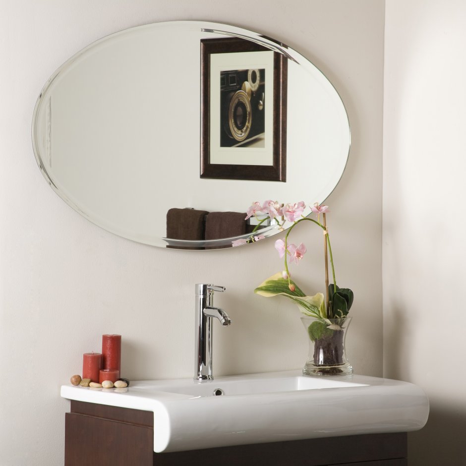 Зеркало овальное настенное для ванной комнаты