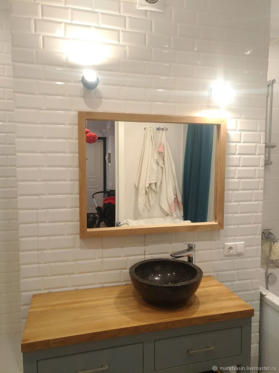 Полочка в ванную под деревянное зеркало