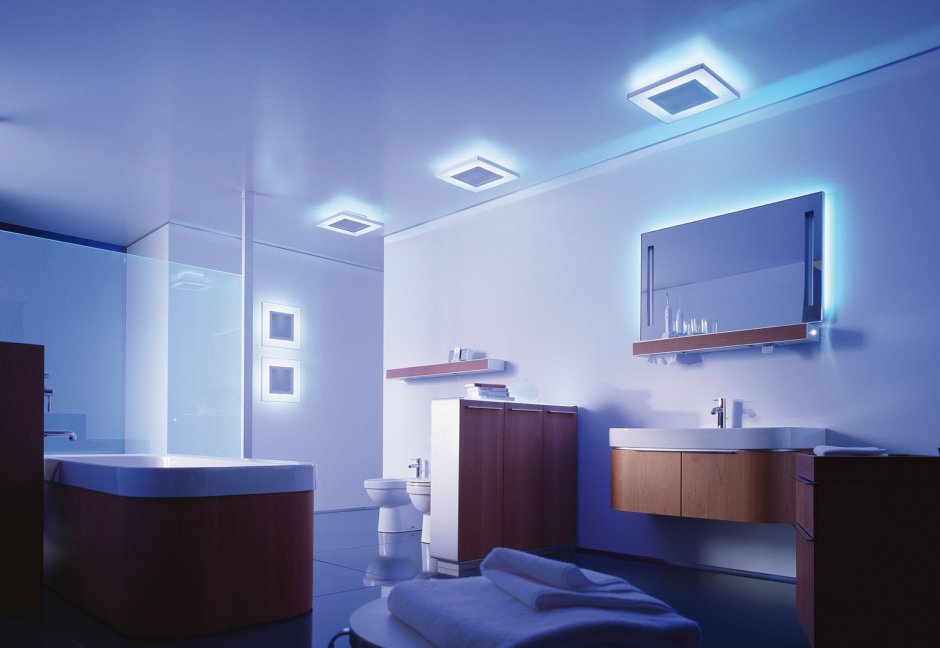 Светодиодная подсветка потолка в ванной