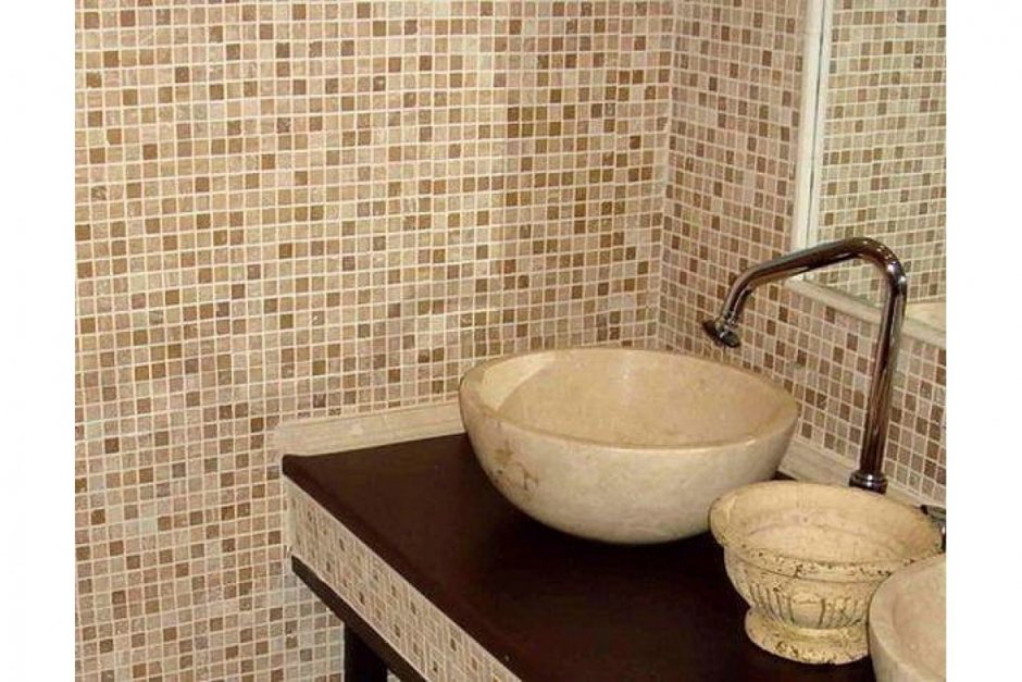 Мозаика из камня в ванной