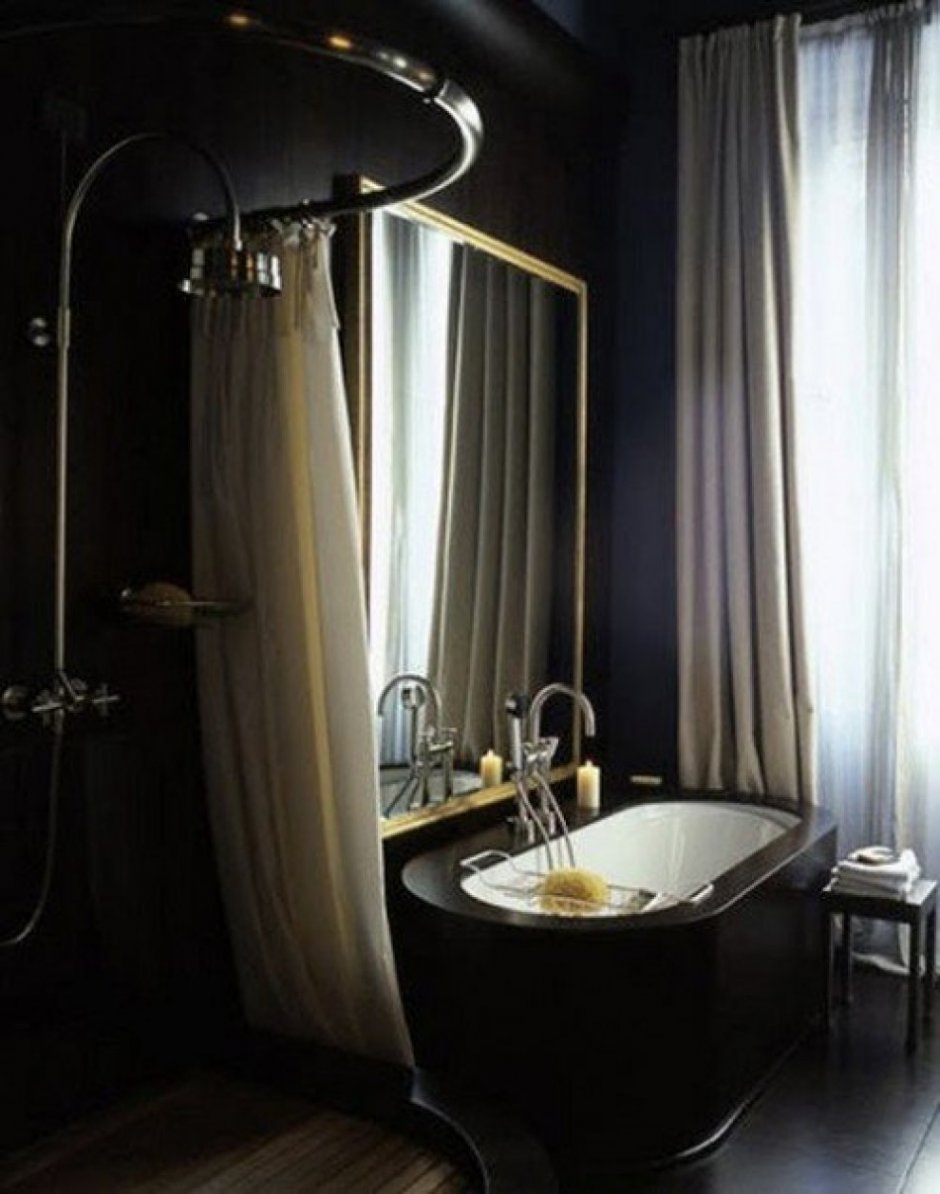 Красивая ванная комната в черном стиле