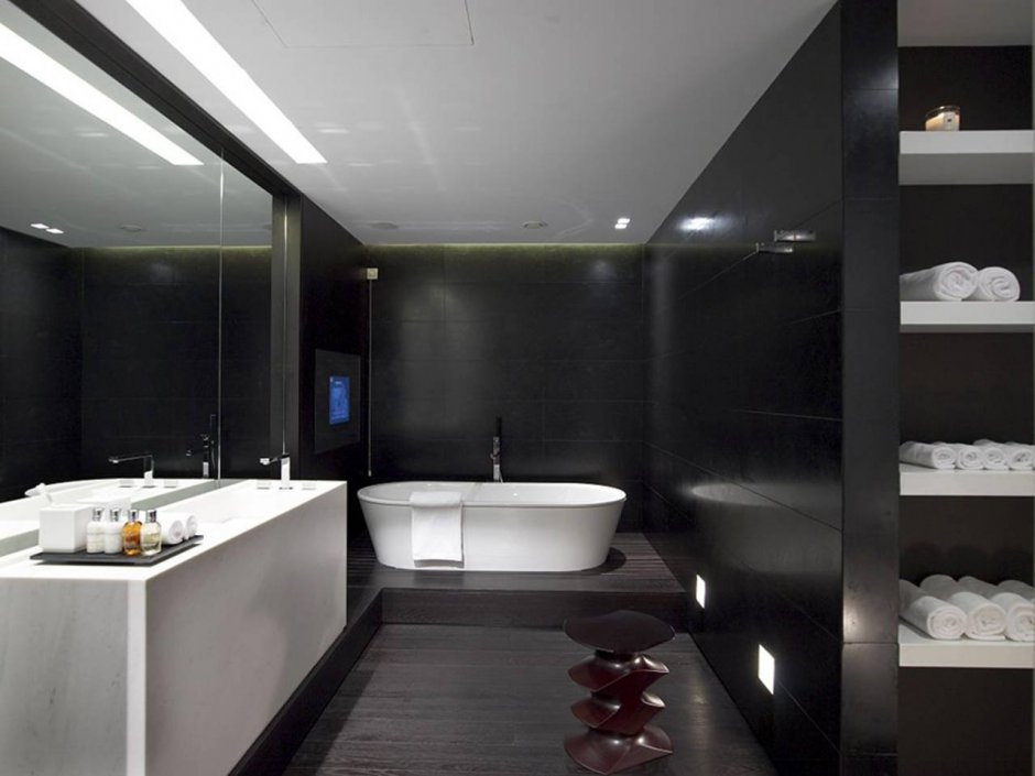 Черные светильники в ванной