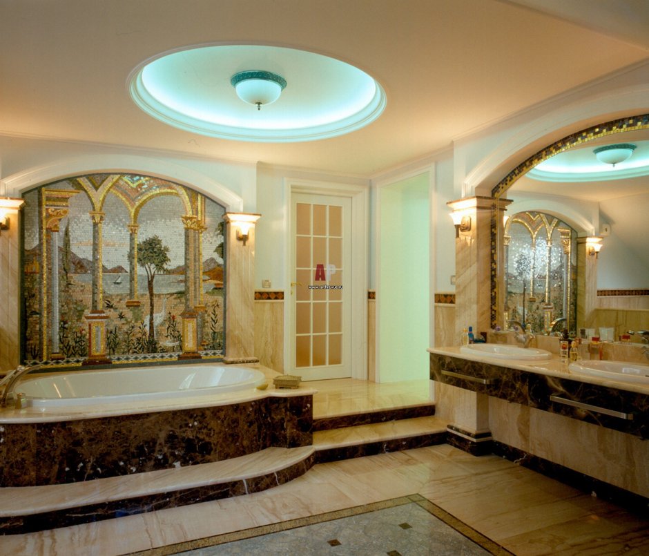 Большая ванная в классическом стиле
