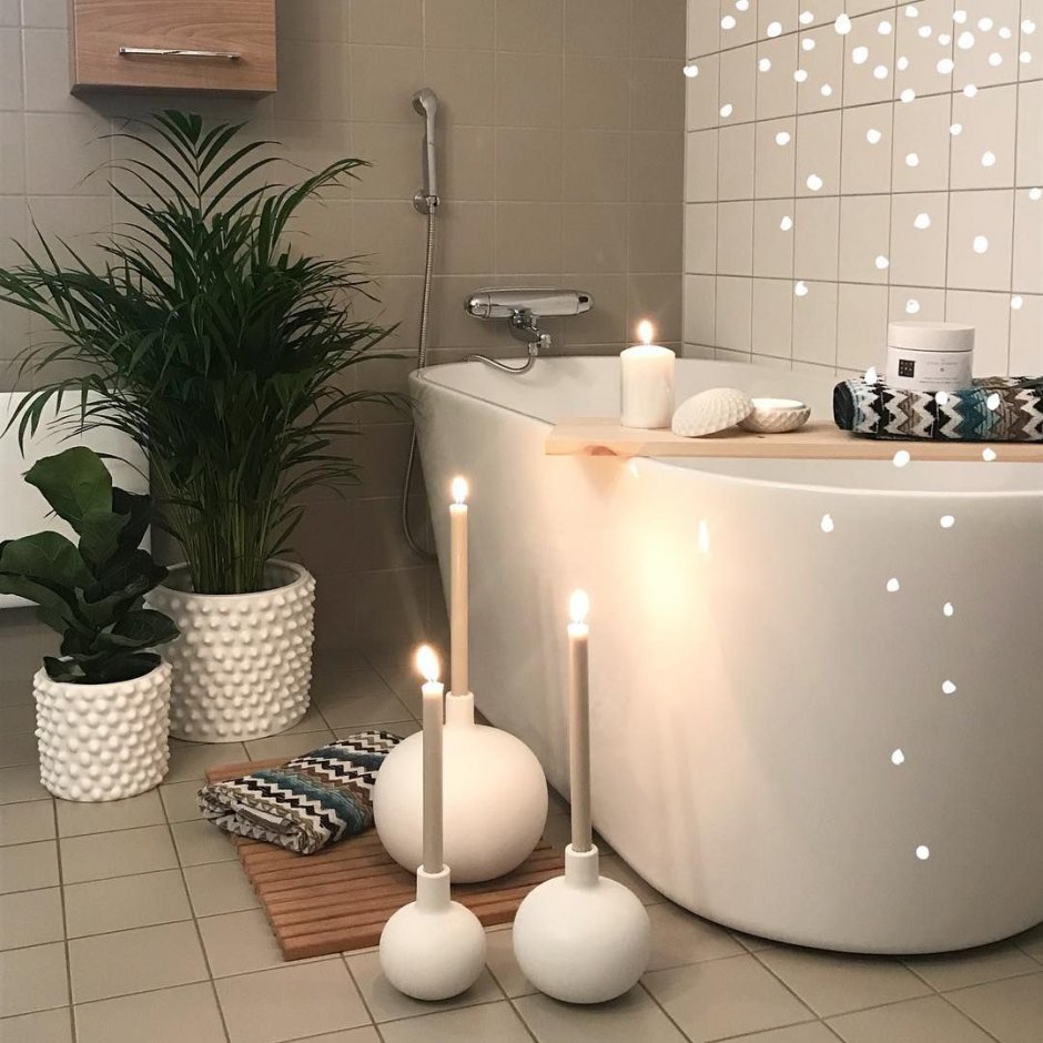 Ванная комната со свечами