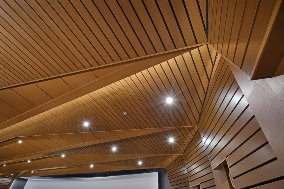 Кассетный деревянный потолок