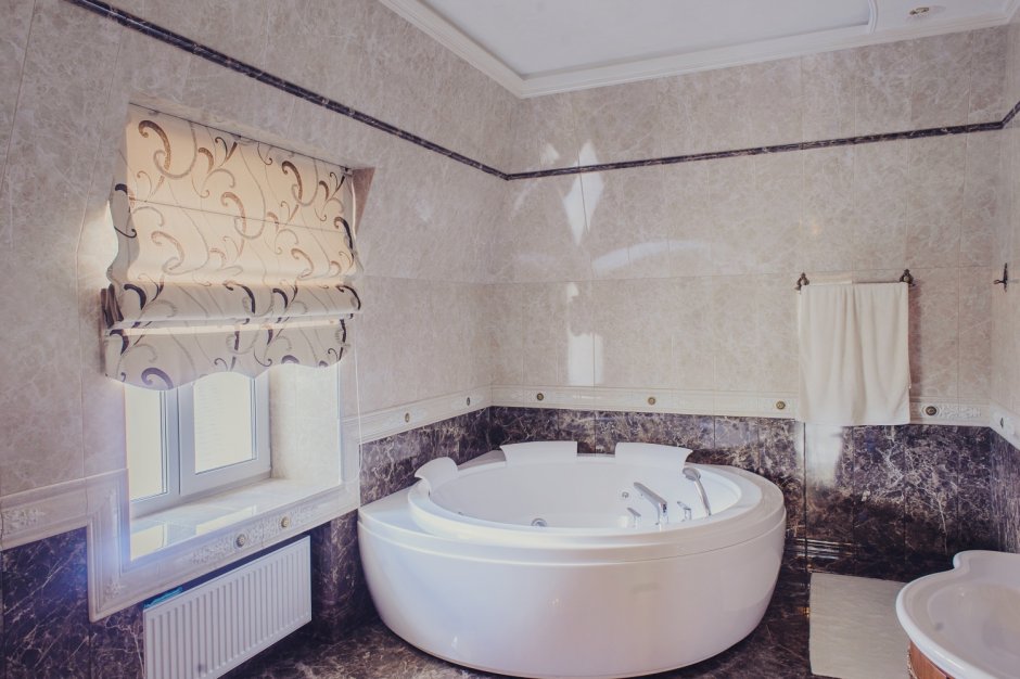 Римские шторы в интерьере ванная комната