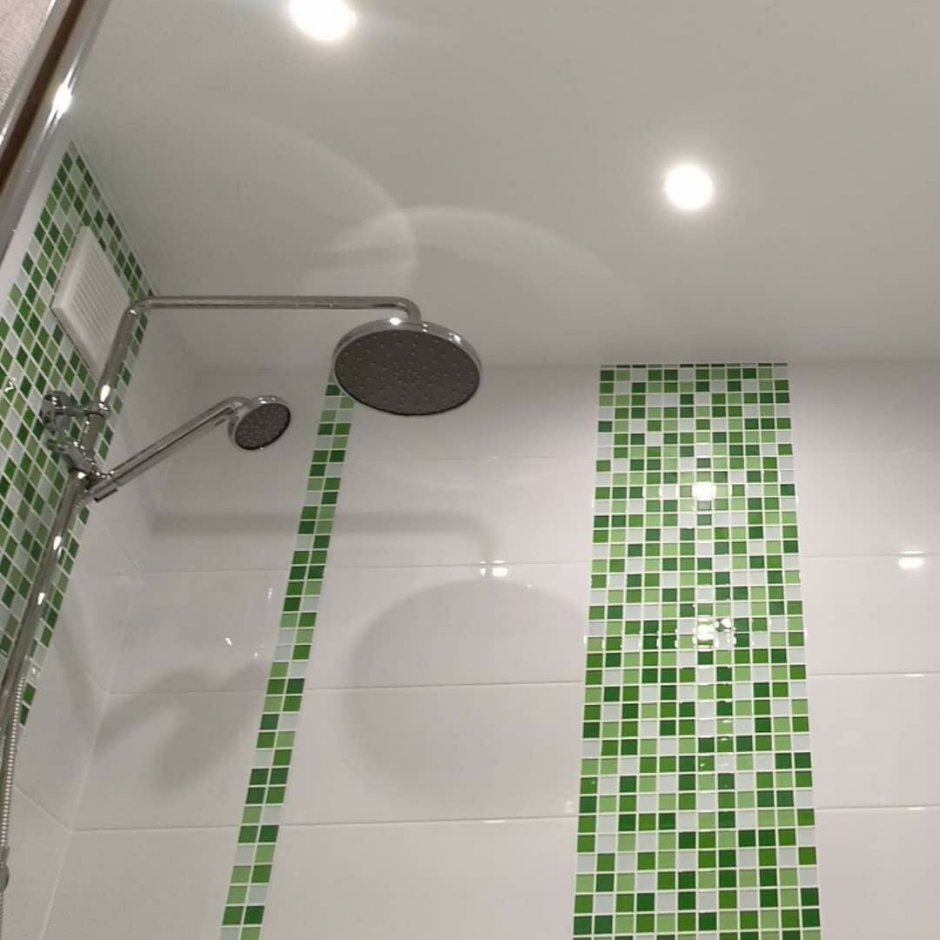 Зелено белая ванная мозаика дизайн