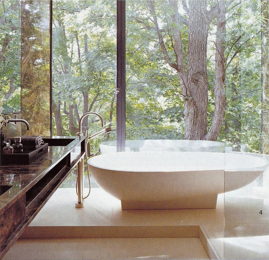 Ванная с видом на лес