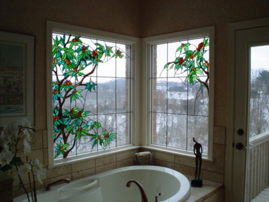 Витражное окно в ванной