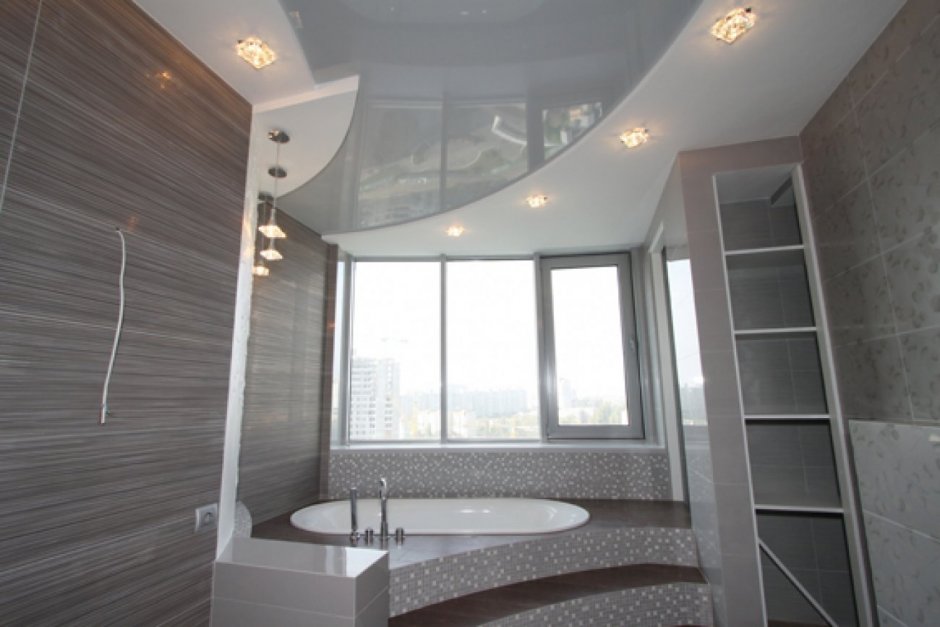 Двухуровневый потолок в ванной