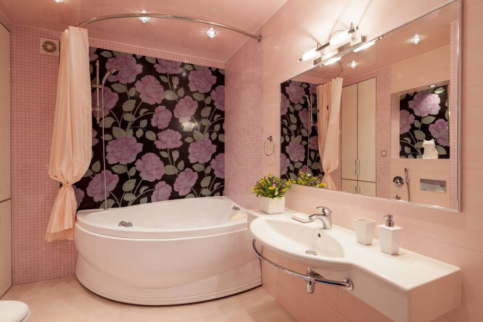 Интерьеры ванных комнат с угловой ванной