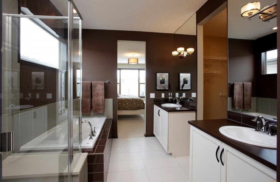 Современная ванная комната белая коричневая