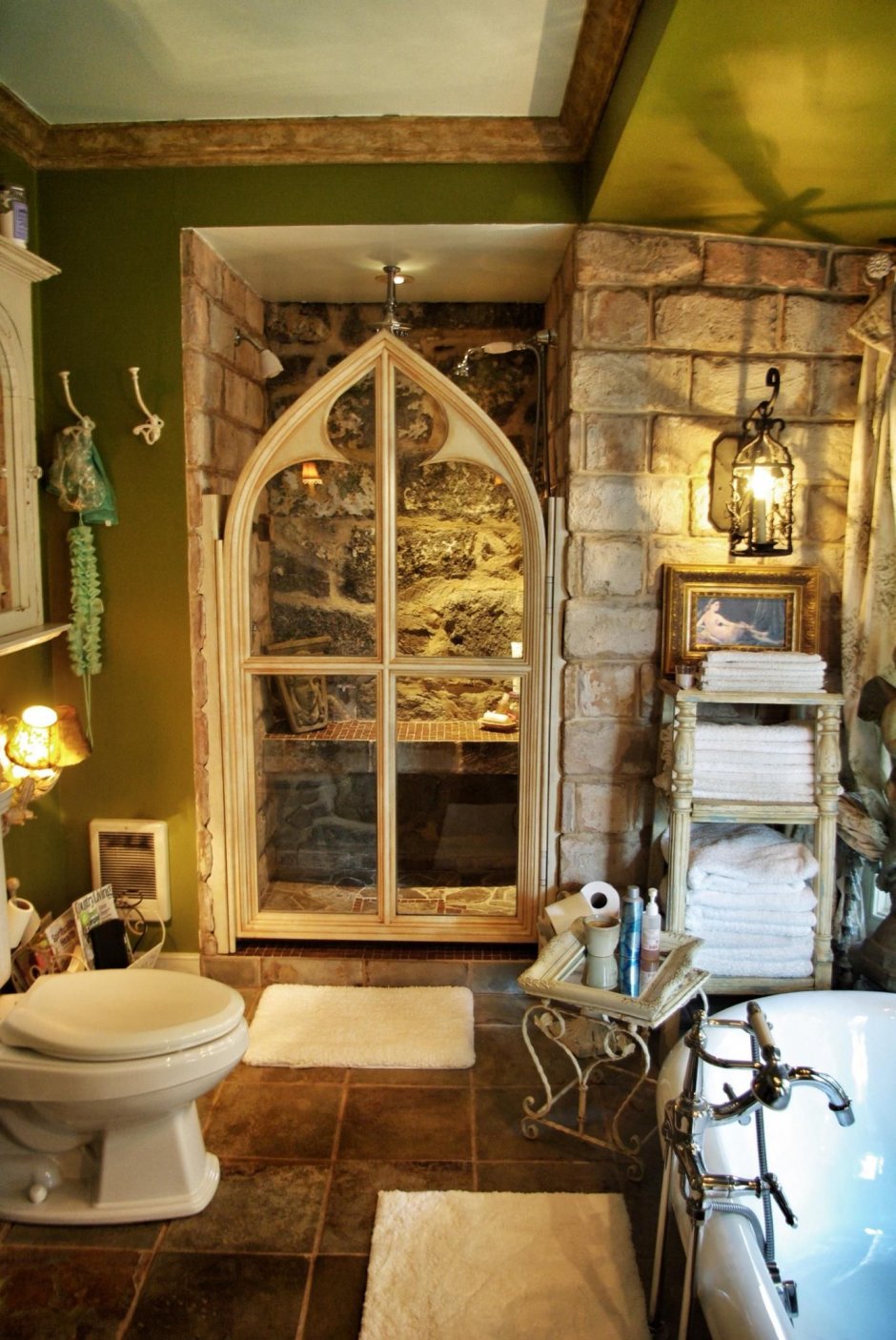 Ванная комната в готическом стиле