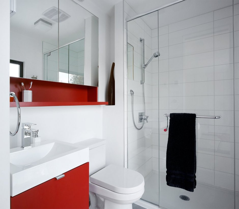 Красная ванная комната в хрущевке