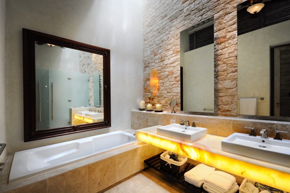 Ванные комнаты Отделанные натуральным камнем