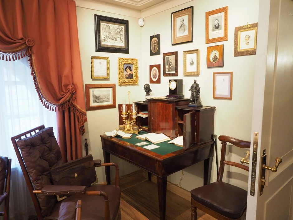 Музей «дом на набережной» на Серафимовича