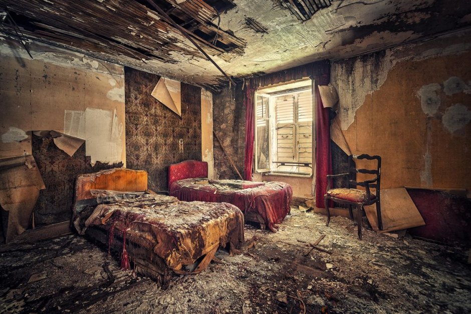 Заброшенная спальня