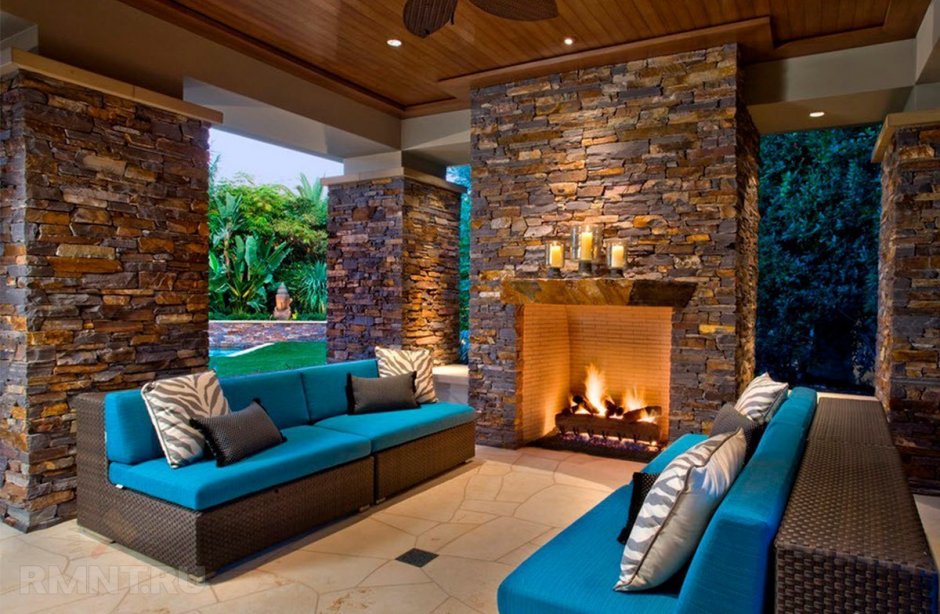 Дикий камень в интерьере