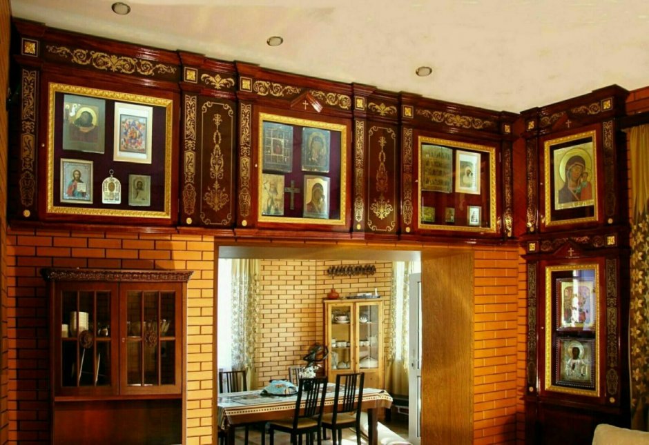 Старый иконостас